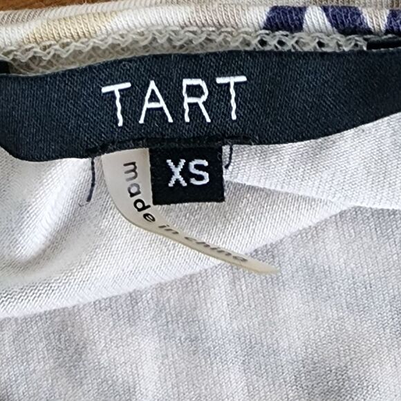 TART WOMEN'S FITTED COLD SHOULDER RUCHED DETAIL AZTEC DESIGN DRESS SIZE XS - Picture 6 of 7